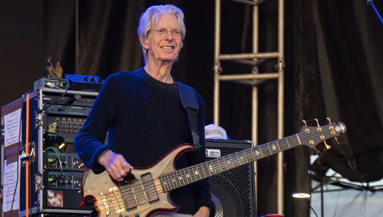 The Grateful Dead Cofounder and Bassist Phil Lesh Dead at 84